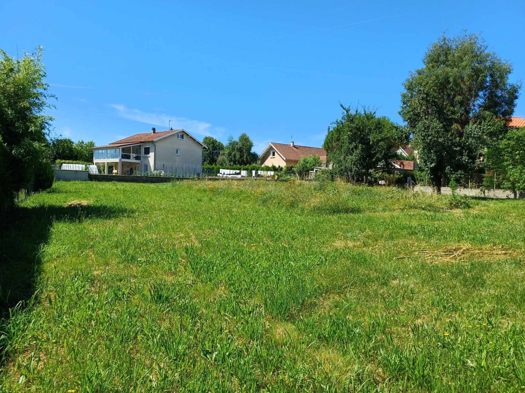 Terrain à bâtir de 1208 m² à SAINT-GALMIER (42)