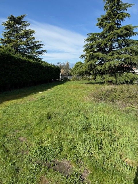 Terrain à bâtir de 930 m² à SAINT-JUST-SAINT-RAMBERT (42)