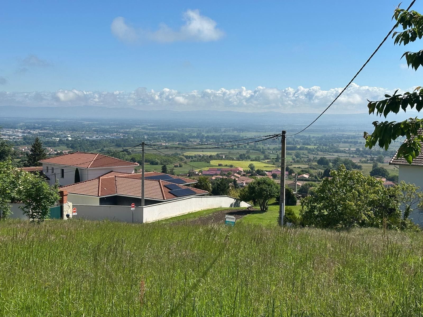 Terrain à bâtir de 900 m² à LEZIGNEUX (42)