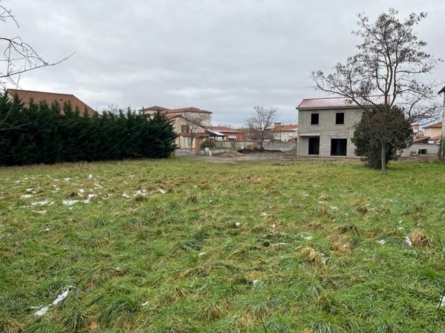 Terrain à bâtir de 568 m² à SAINT-MARCELLIN-EN-FOREZ (42)