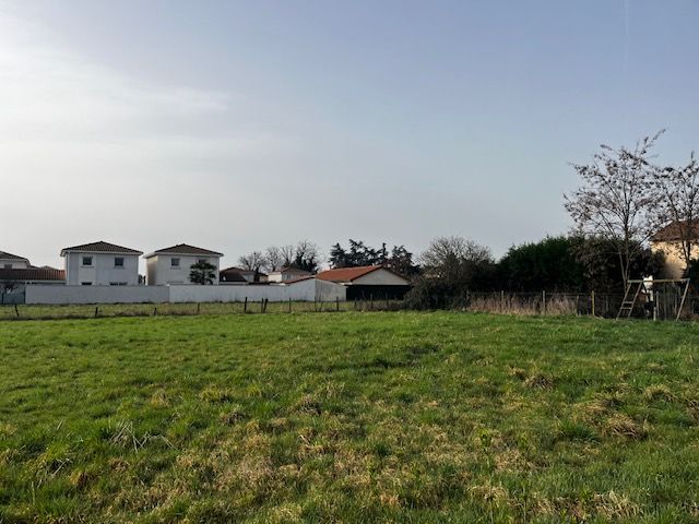 Terrain à bâtir de 480 m² à ANDREZIEUX-BOUTHEON (42)